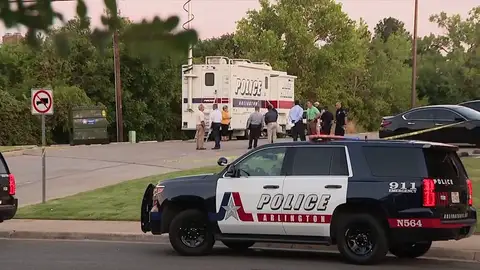 Un policía mata a una mujer cuando pretendía disparar a su perro en Estados Unidos Un policía mata a una mujer cuando pretendía disparar a su perro en Estados Unidos