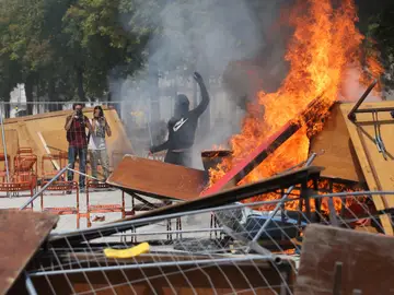 Al menos 30 detenidos en Nantes durante protestas contra la brutalidad policial Al menos 30 detenidos en Nantes durante protestas contra la brutalidad policial