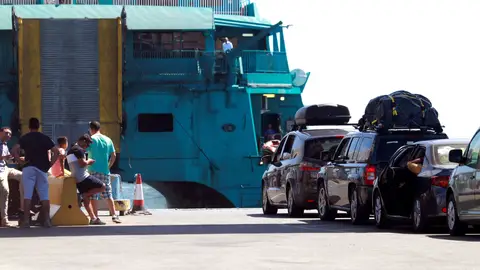 Protección Civil pide planificar los desplazamientos en un fin de semana "crítico" para la Operación Paso del Estrecho Protección Civil pide planificar los desplazamientos en un fin de semana "crítico" para la Operación Paso del Estrecho