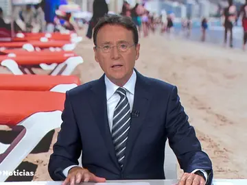 El chiste de Matías Prats sobre las sombrillas y la sombra en la playa El chiste de Matías Prats sobre las sombrillas y la sombra en la playa