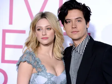 Lili Reinhart y Cole Sprouse Lili Reinhart y Cole Sprouse