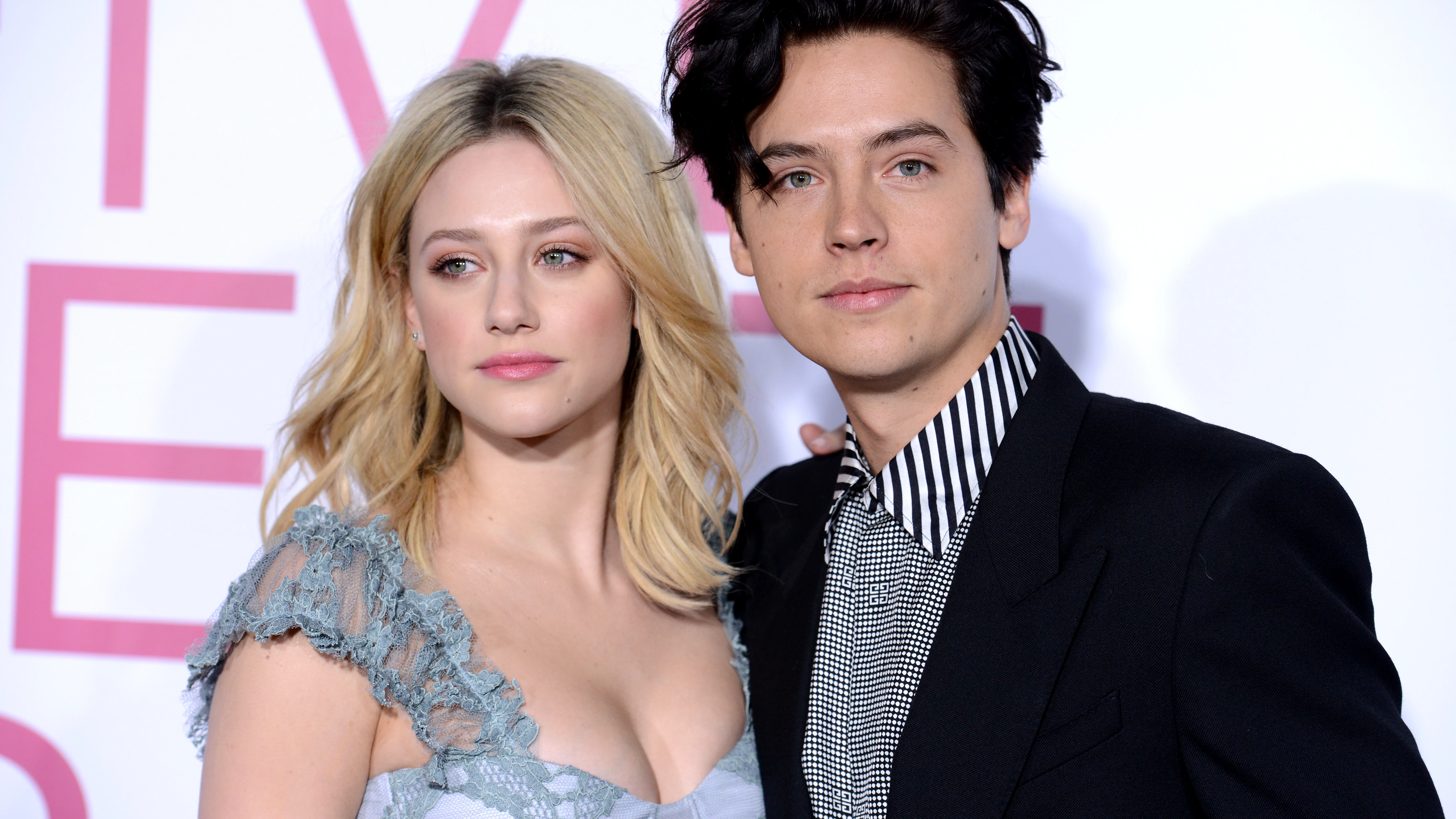 Lili Reinhart y Cole Sprouse Lili Reinhart y Cole Sprouse