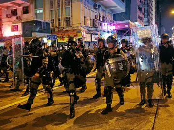 La Policía hongkonesa detiene a más de 20 manifestantes tras enfrentamientos La Policía hongkonesa detiene a más de 20 manifestantes tras enfrentamientos