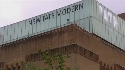 Detenido un adolescente por arrojar a un niño de seis años desde la Tate Modern Detenido un adolescente por arrojar a un niño de seis años desde la Tate Modern
