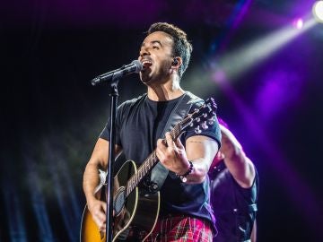 Luis Fonsi dinamita Starlite con sus ritmos latinos 