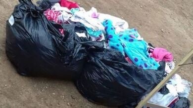 La madre que asesinó a sus hijas hace meses intentó vender después la ropa de las pequeñas por Facebook