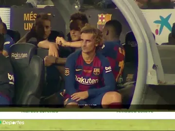 Lo que no se vio del Joan Gamper: Griezmann apartado en el banquillo al ser sustituido Lo que no se vio del Joan Gamper: Griezmann apartado en el banquillo al ser sustituido