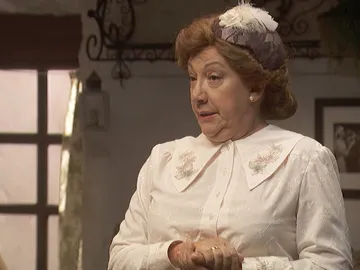 Dolores destapa la verdad sobre Esther Dolores destapa la verdad sobre Esther