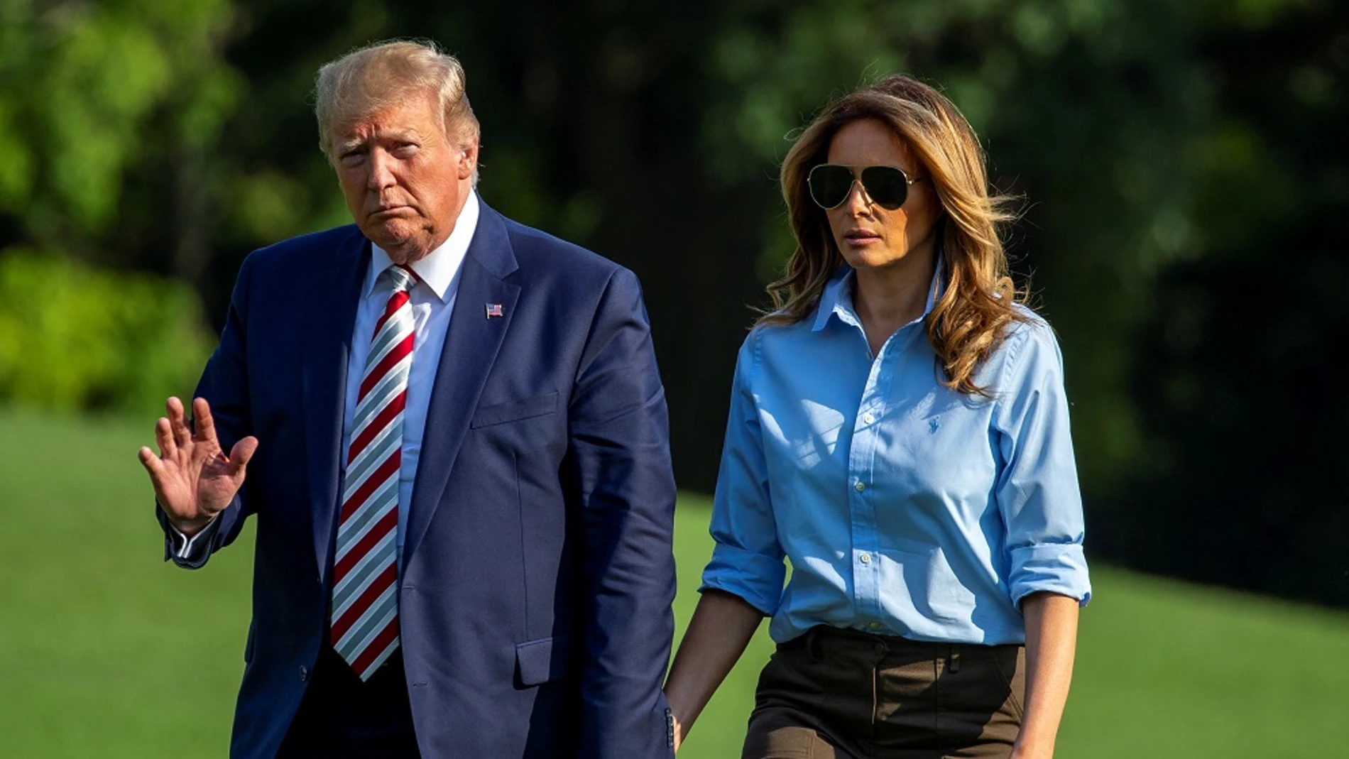 Donald y Melania Trump en los jardines de la Casa Blanca Donald y Melania Trump en los jardines de la Casa Blanca