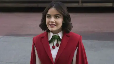 Lucy Hale es Katy Keene Lucy Hale es Katy Keene