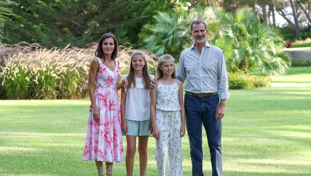 La Familia Real durante su posado en el palacio de Marivent 