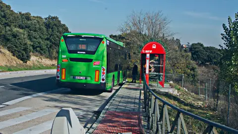 Un conductor deja abandonada en una parada a una chica de 15 años de madrugada por no tener cambio Línea 629 Autoperiféricos