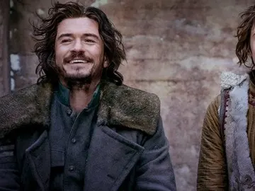 Orlando Bloom y Cara Delevingne en 'Carnival Row' Orlando Bloom y Cara Delevingne en 'Carnival Row'