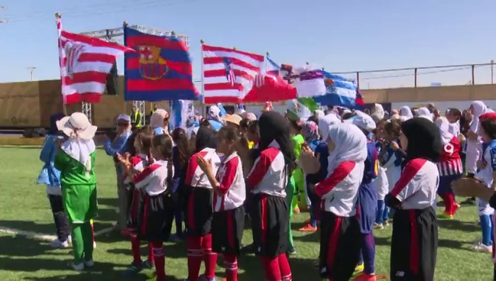 El fútbol, escapatoria para las niñas refugiadas en Jordania