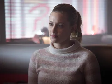 Lili Reinhart como Betty en 'Rivedale' Lili Reinhart como Betty en 'Rivedale'