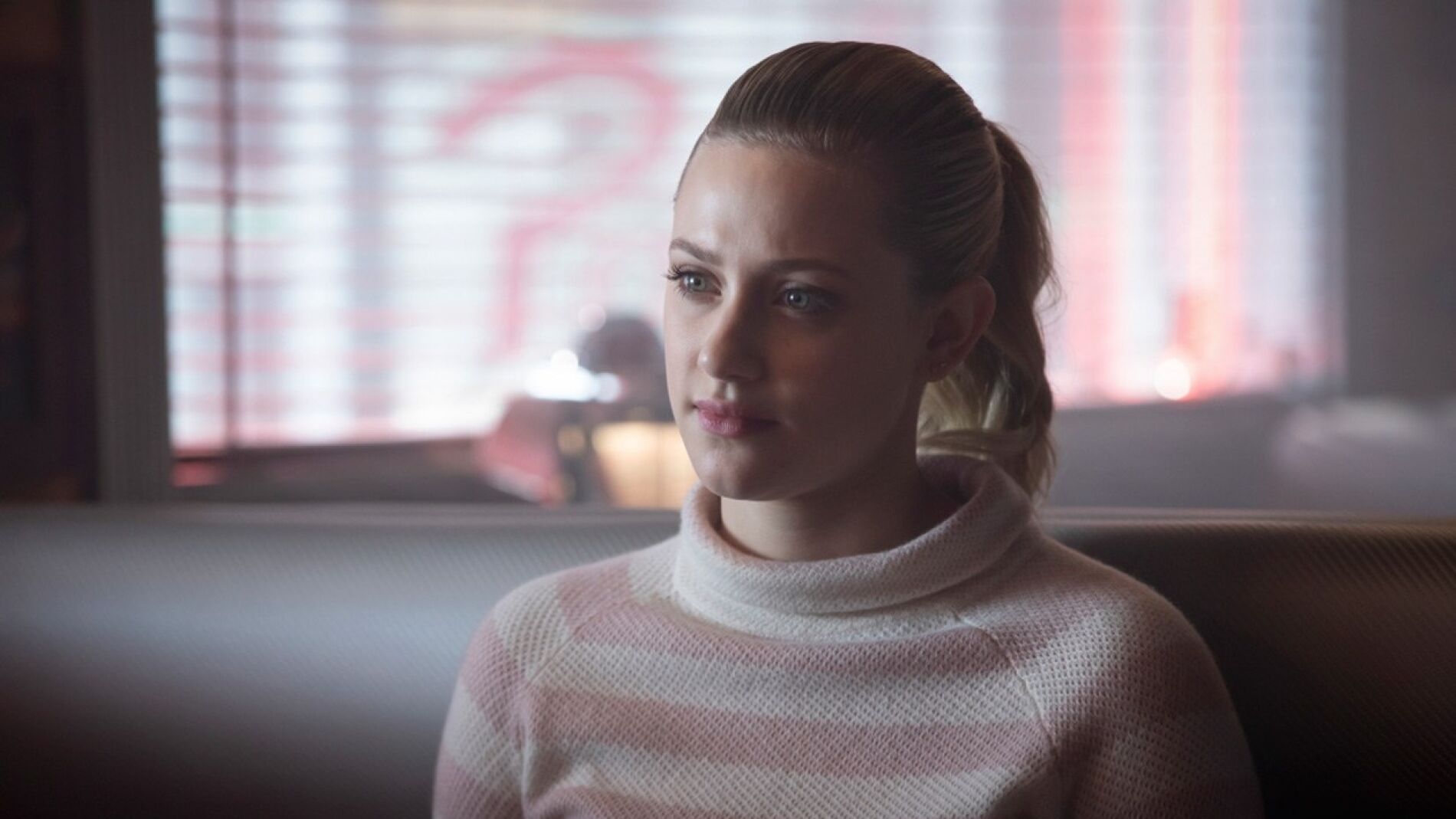 Lili Reinhart como Betty en 'Rivedale'