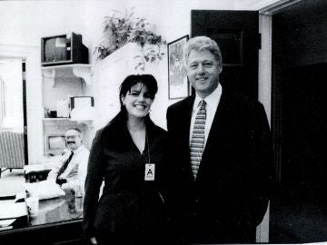 Monica Lewinsky y Bill Clinton en 1998