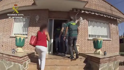Estafa en la venta de viviendas: Detenida una pareja que decía vender casas de subastas Estafa en la venta de viviendas: Detenida una pareja que decía vender casas de subastas