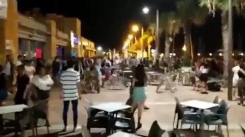 Batalla campal en el Puerto de Mazarrón: hay una persona detenida Batalla campal en el Puerto de Mazarrón: hay una persona detenida