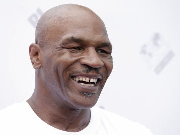 Mike Tyson, sonriente