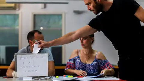 os empleados de Trablisa votan si desconvocan la huelga en El Prat os empleados de Trablisa votan si desconvocan la huelga en El Prat