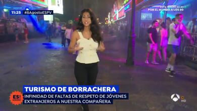 Una periodista de 'Espejo Público', acosada por turistas en Benidorm: 