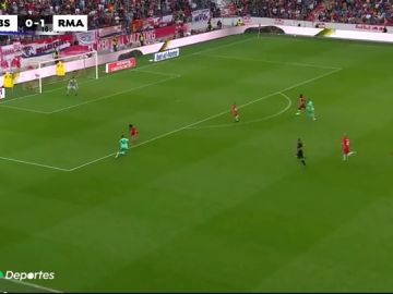 El Real Madrid vence al Salzburgo con el primer gol de Hazard como madridista