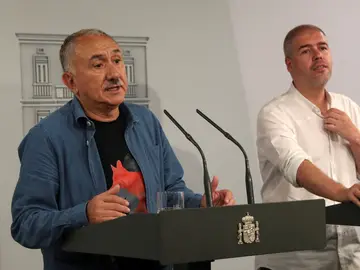 Los secretarios generales, de UGT, Pepe Álvarez (i), y de CCOO, Unai Sordo (d) Los secretarios generales, de UGT, Pepe Álvarez (i), y de CCOO, Unai Sordo (d)