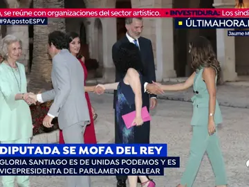 Una diputada se mofa del rey después de acudir a la recepción Una diputada se mofa del rey después de acudir a la recepción