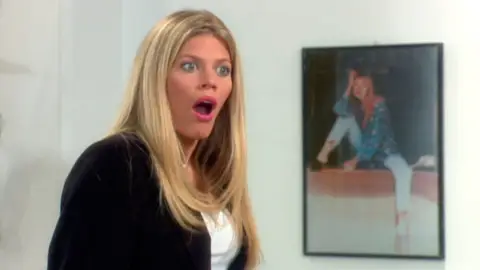 Yo soy Betty, la fea - Temporada 1 - Capítulo 248 Yo soy Betty, la fea - Temporada 1 - Capítulo 248