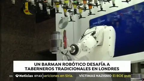 Competición entre un 'barman' robótico y unos camareros en un bar de Londres. Competición entre un 'barman' robótico y unos camareros en un bar de Londres.