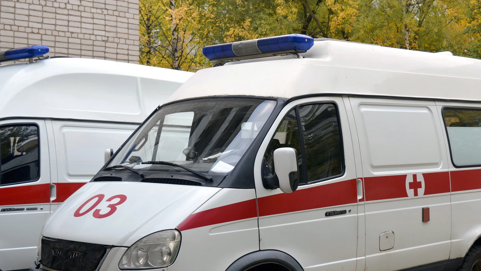 IMAGEN DE ARCHIVO DE UNA AMBULANCIA IMAGEN DE ARCHIVO DE UNA AMBULANCIA
