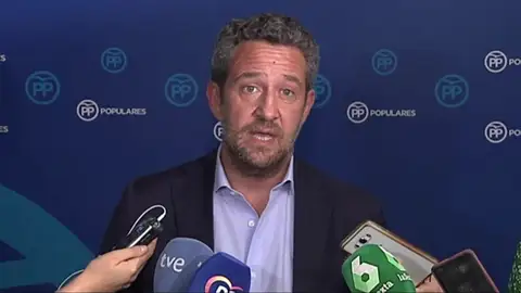 El PP acusa a Sánchez de "blanquear" el independentismo y Cs reitera su 'no' a la invetsidura El PP acusa a Sánchez de "blanquear" el independentismo y Cs reitera su 'no' a la invetsidura
