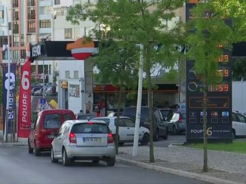 Colas kilométricas en gasolineras portuguesas tras el anuncio de una huelga de transportistas