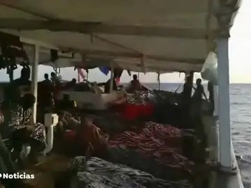 El Open Arms obtiene permiso de Malta e Italia para evacuar a tres migrantes por motivos de salud El Open Arms obtiene permiso de Malta e Italia para evacuar a tres migrantes por motivos de salud