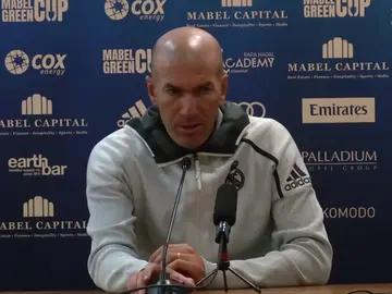 Zidane, sobre James y Bale: "Están inscritos los dos, pero puede pasar cualquier cosa" Zidane, sobre James y Bale: "Están inscritos los dos, pero puede pasar cualquier cosa"