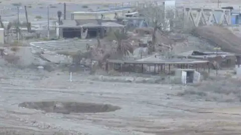 El mar muerto se está evaporando El mar muerto se está evaporando