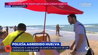 La 'guerra' entre vendedores en la playa de Punta Umbría: increpan al equipo de 'Espejo Público'