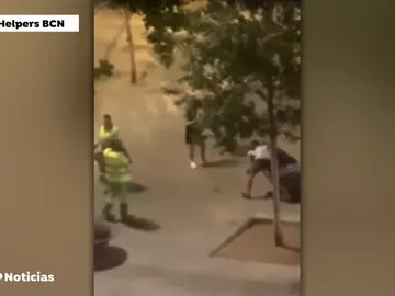 Varios turistas retienen a un ladrón tras el robo de un móvil Varios turistas retienen a un ladrón tras el robo de un móvil