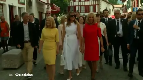 Brigitte Macron enseña a las mujeres de los líderes del G7 la cultura del País Vasco Brigitte Macron enseña a las mujeres de los líderes del G7 la cultura del País Vasco