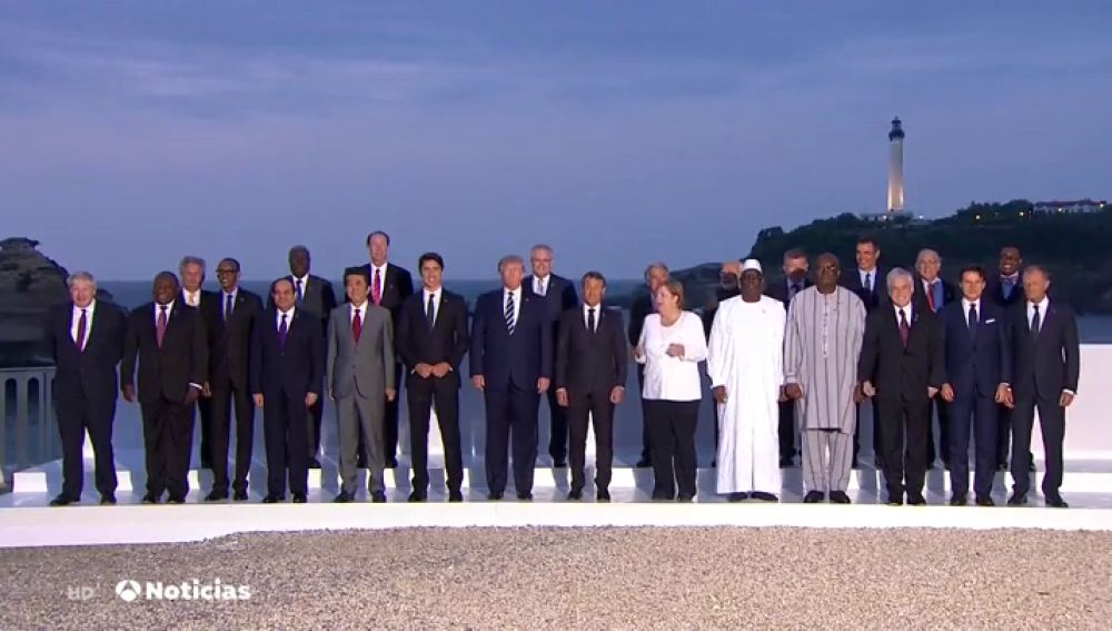 Macron recibe a Sánchez antes de la foto de familia de un G7 tenso con la aparición sorpresa de Irán