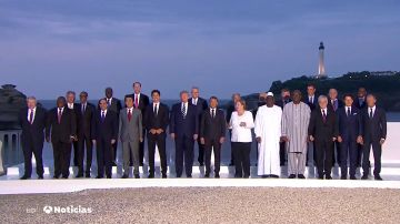 Macron recibe a Sánchez antes de la foto de familia de un G7 tenso con la aparición sorpresa de Irán Macron recibe a Sánchez antes de la foto de familia de un G7 tenso con la aparición sorpresa de Irán