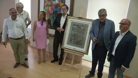 Rajoy ejerce de pregonero en la Fiesta de la Vendimia de Leiro: "Viva el vino" Rajoy ejerce de pregonero en la Fiesta de la Vendimia de Leiro: "Viva el vino"