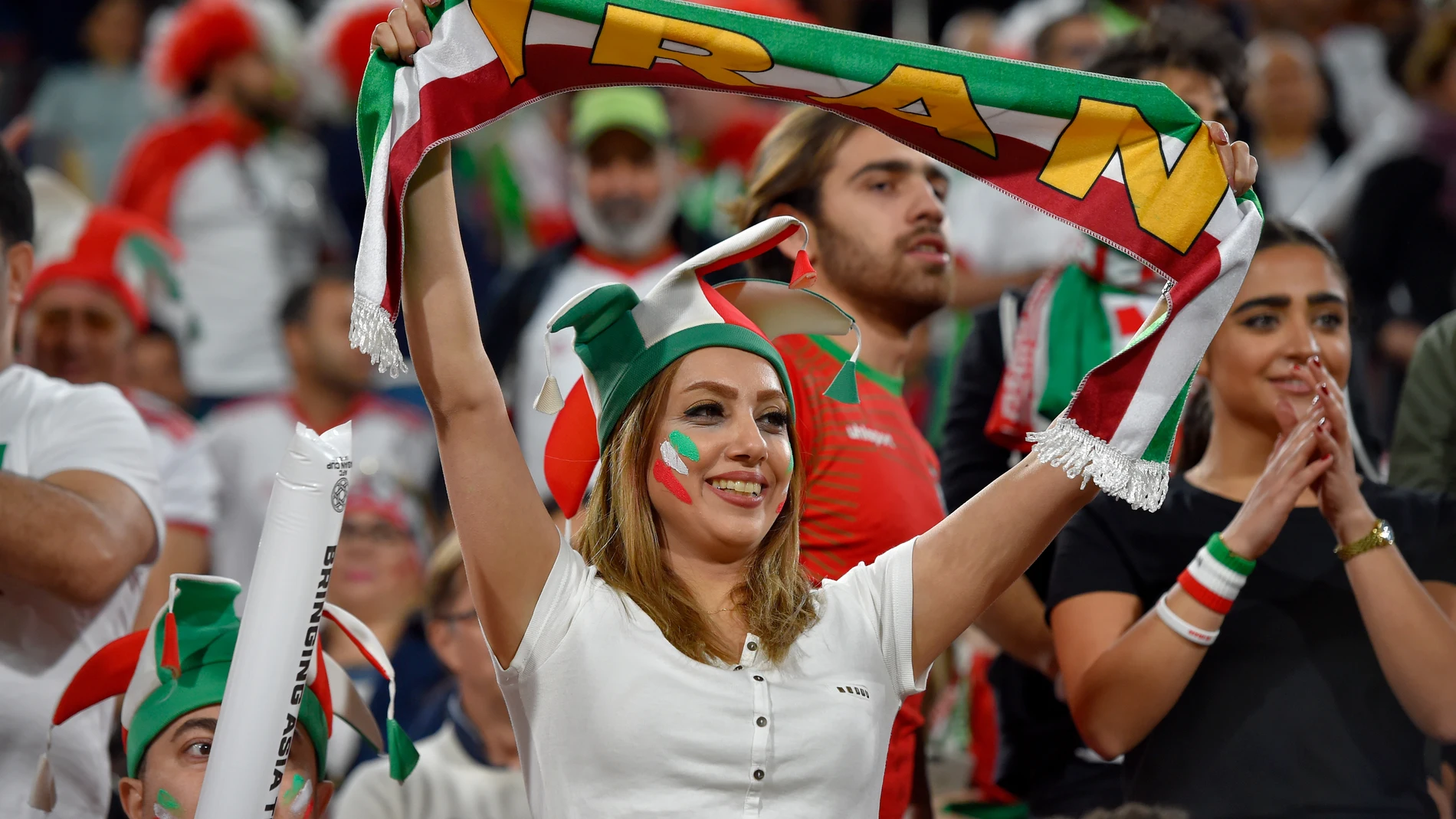 Una mujer iraní durante un partido Una mujer iraní durante un partido