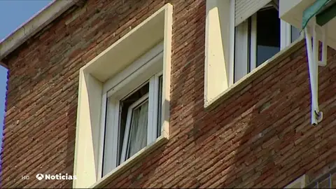 Investigan la muerte violenta de un matrimonio de ancianos en su domicilio de Barcelona Investigan la muerte violenta de un matrimonio de ancianos en su domicilio de Barcelona