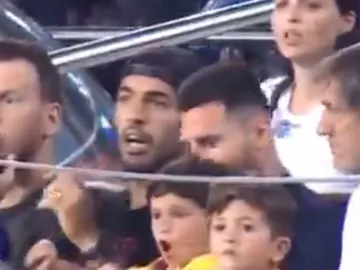 El hijo de Messi festeja el 'no gol' El hijo de Messi festeja el 'no gol'