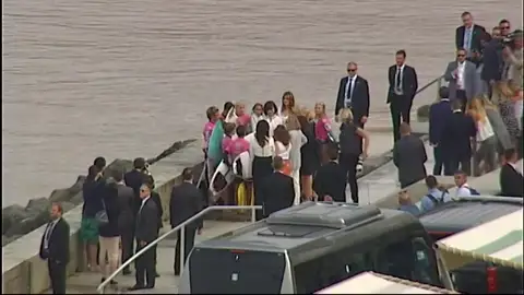 Las mujeres del G7 siguen con su particular ruta turística por Biarritz Las mujeres del G7 siguen con su particular ruta turística por Biarritz