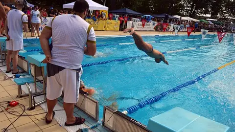 Los bañistas ya pueden usar sin problemas la piscina olímpica del Rey Juan Carlos Los bañistas ya pueden usar sin problemas la piscina olímpica del Rey Juan Carlos