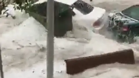 Las fuertes tormentas provocan cortes en el metro y varias carreteras de Madrid Las fuertes tormentas provocan cortes en el metro y varias carreteras de Madrid