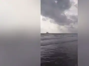 Así fue el momento de la caída del avión del Ejército del Aire en La Manga Así fue el momento de la caída del avión del Ejército del Aire en La Manga